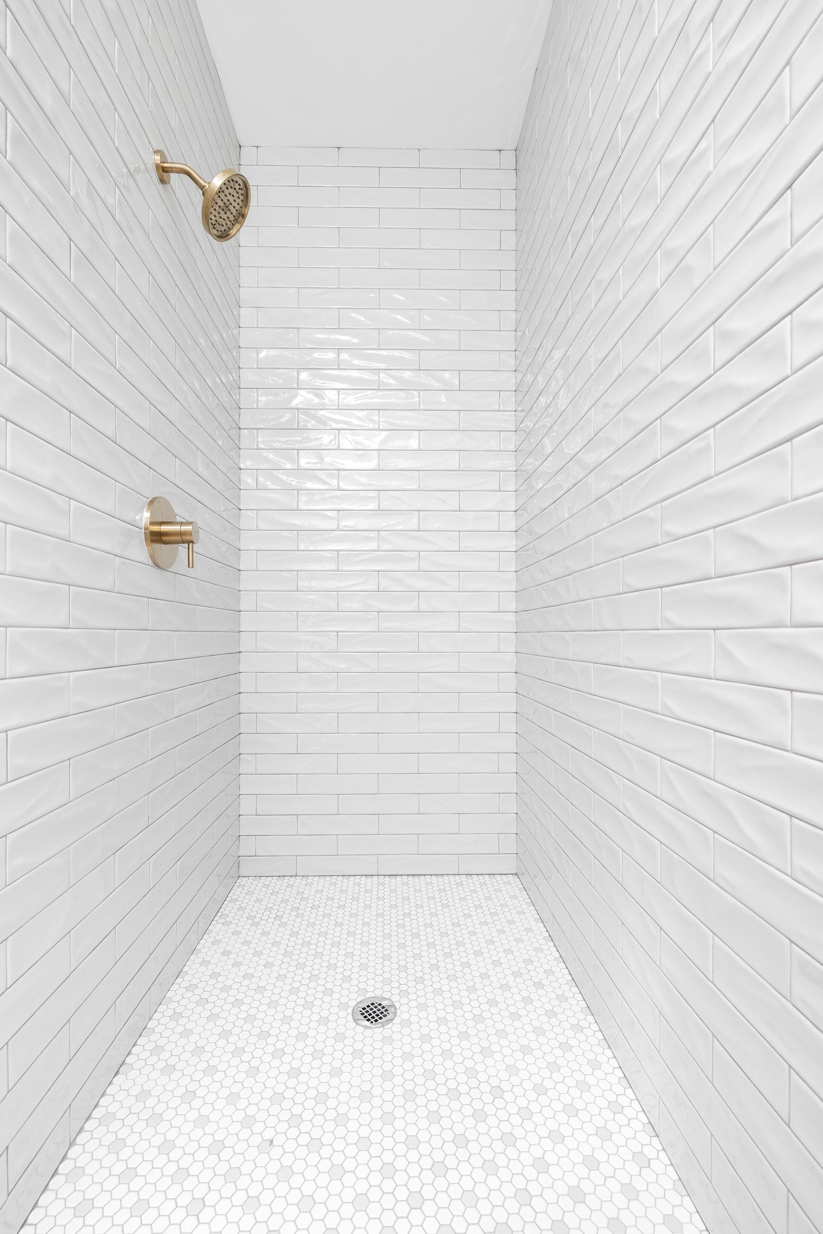 75x300mm 白色地鐵磚（Subway Tile）｜浴室廚房經典首選｜光面陶磚